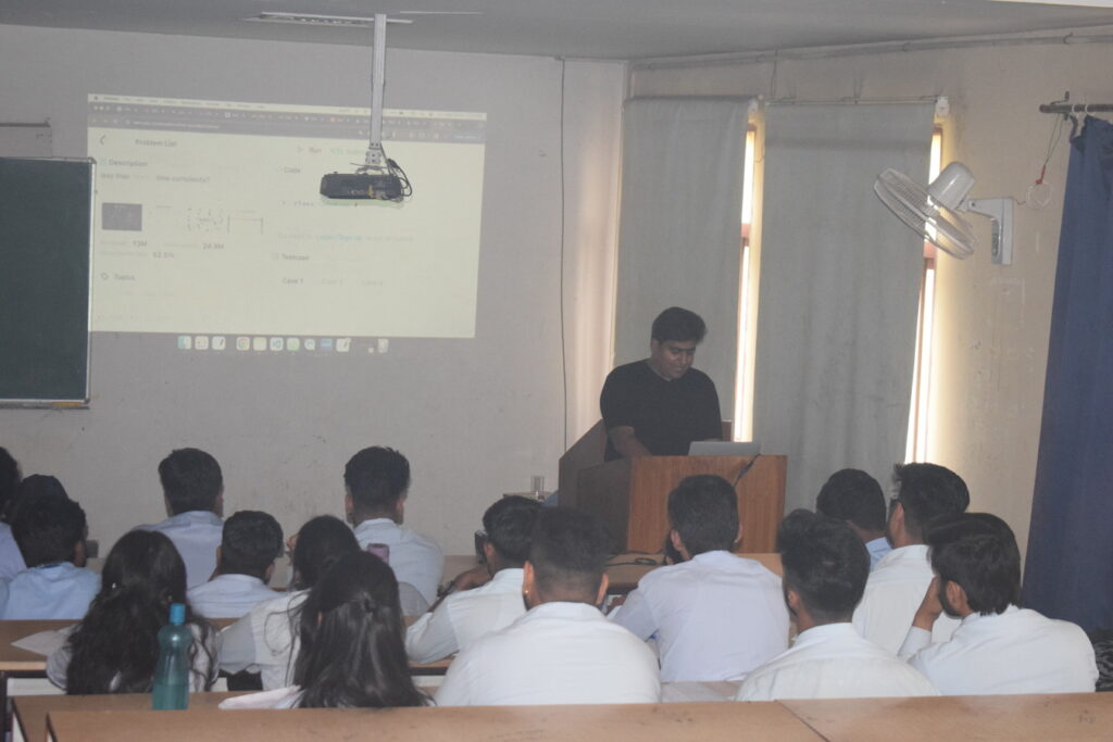 Campus Placement Technical Training for the students of B.Tech (CSE)/BCA by Hit Bullseye